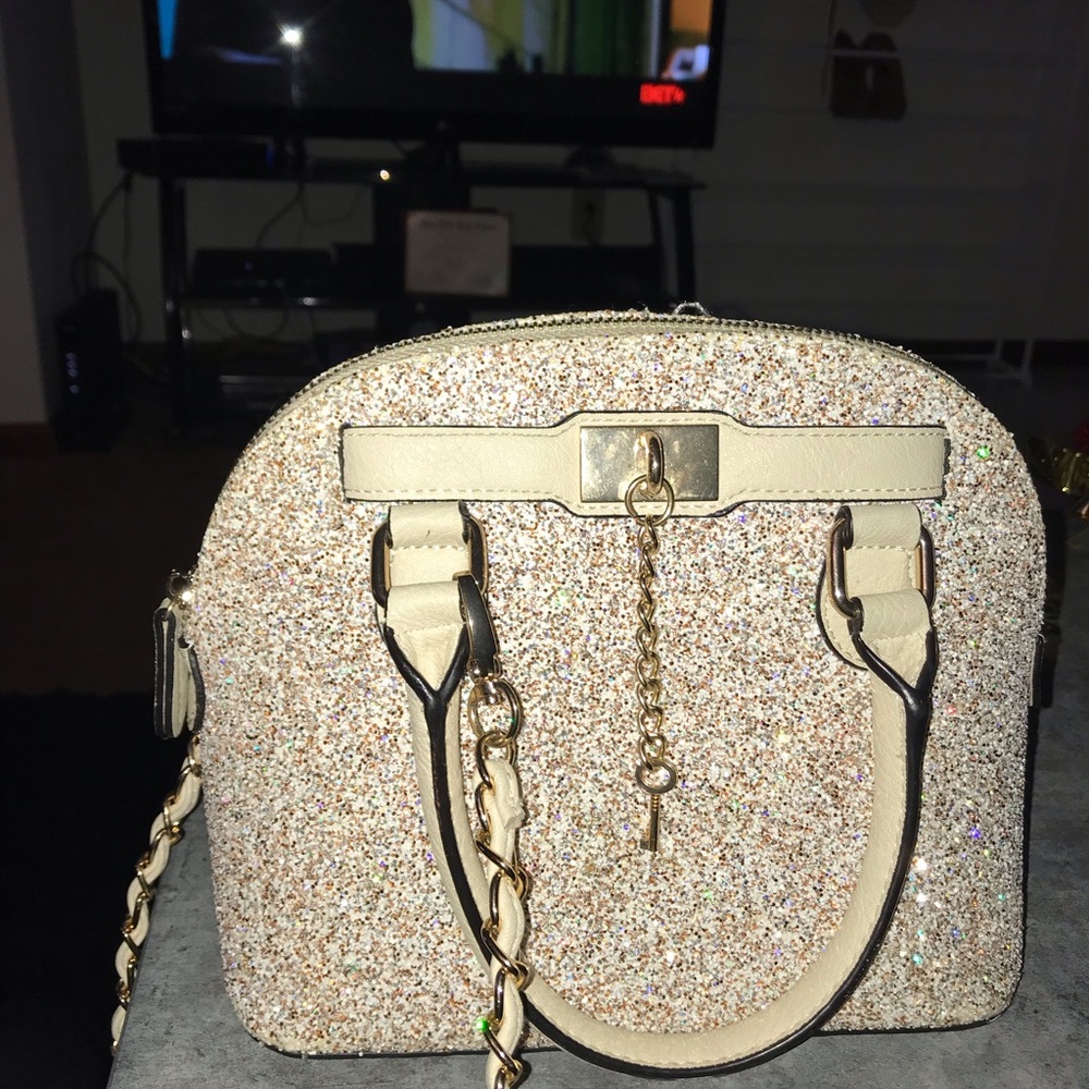 Shoulder bag